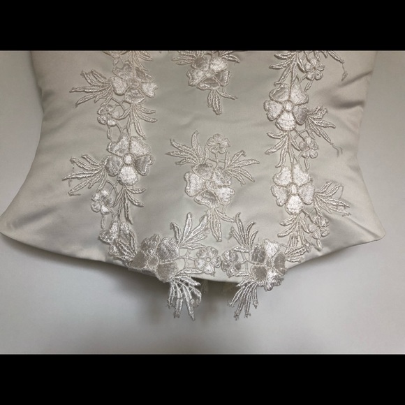 Dress - Picture 5 of 8